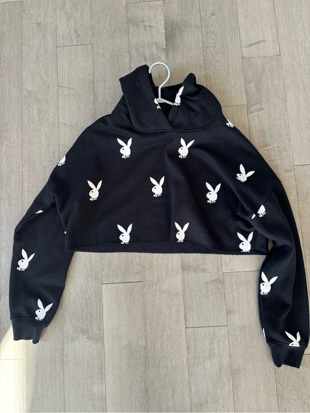 PLAYBOY Black Cropped Bunny-Print Hoodie - Picture 2 of 11